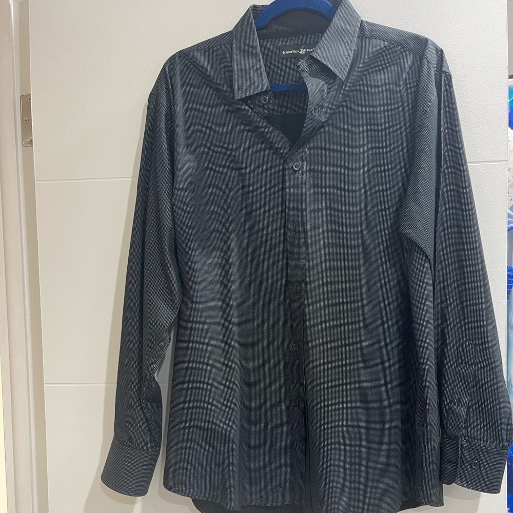 New shirt never worn Size L